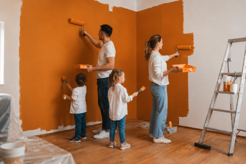 familia pintar casa